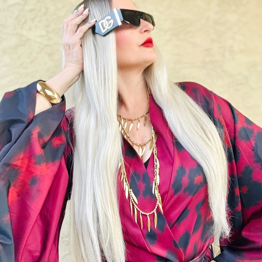 FABULOUS CLASSIC CUT KIMONO